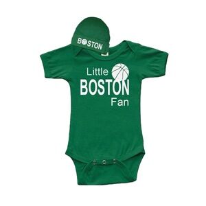 Monag Kelly Green “Little Boston Fan” Short Sleeve Bodysuit & Hat Set Baby 6-12M